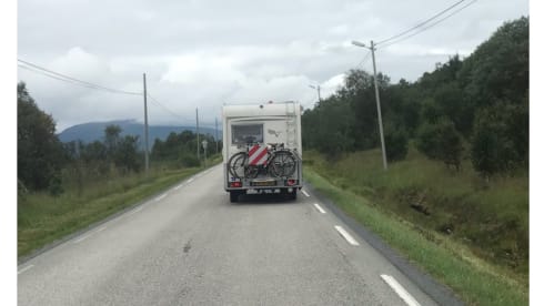 Compact integral camper with 4 berths - available from 3-8