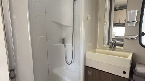 6 berth Ford transit chausson from 2015