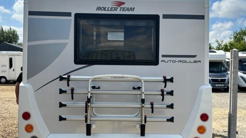 BRYONY – 6 berth Roller Team auto roller 746 