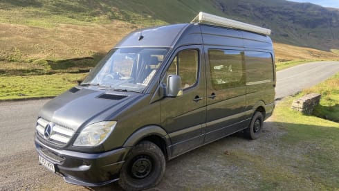 3 berth Mercedes-Benz bus from 2011