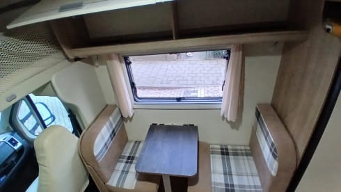 Comfortable, reliable alcove camper