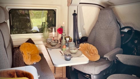 Tourer Family –  Knaus Boxstar 600 - With lifting roof and fixed 4 sleeping places!