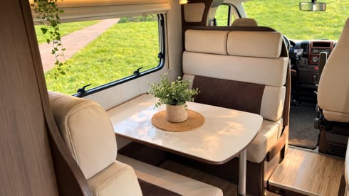 7p Hymer alcove from 2012
