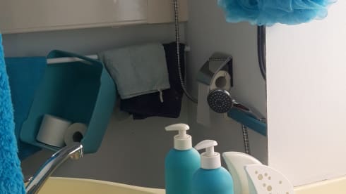 BlueRide – Complete Fiat Ducato family camper bunk stove / hot water water