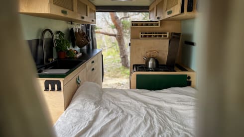 Pistachio - Off Grid - Peugeot Boxer L4H2 