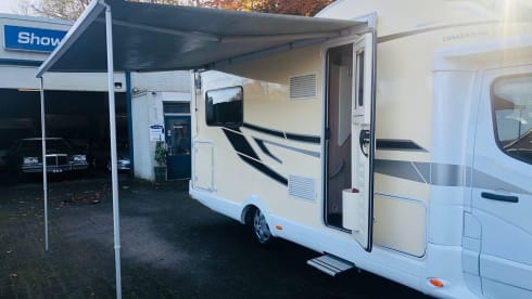 LUXURY AHORN CANADA, length beds and pull-down bed, ideal for families and seniors