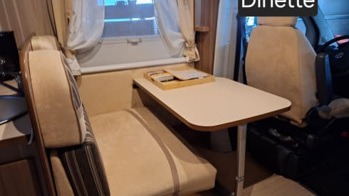 Ons prachtige huisje op wielen – 2-4 person McLouis semi-integrated camper
