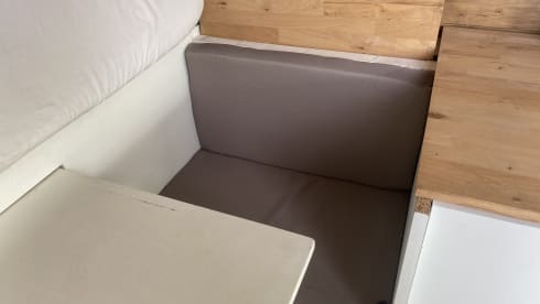 Blinco – Cozy, fully equipped 2p bus camper