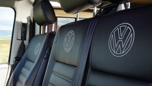 Gary – 4 berth Volkswagen Transporter Campervan