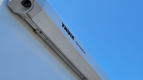 XL 670 SL – Very spacious Adria alcove camper with air conditioning