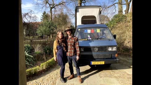 Kamper Barry – 4-person Volkswagen campervan from 1984