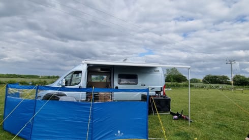 Jill – Stunning 4 berth family van. Fixed bunks!