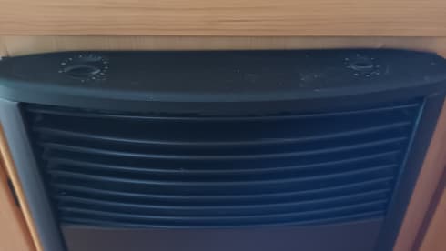 Nice 6-person alcove camper for rent