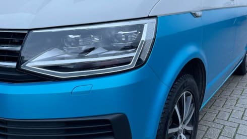 4p Volkswagen bus uit 2019