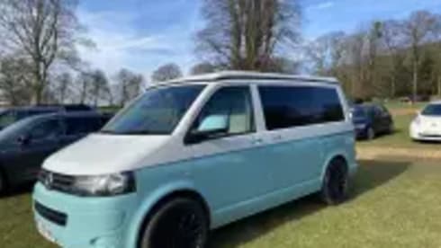 Daisy Dub – Stunning T5 Campervan conversion- Daisy 