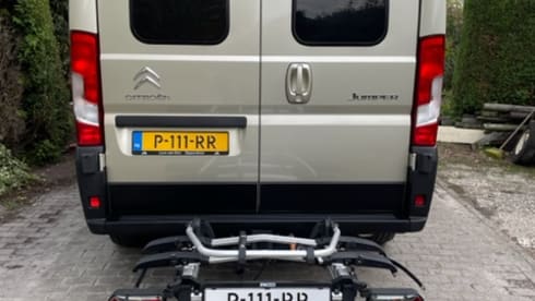 Gouden koets – An almost new Possl 2Win Plus camper from 2020, Euro6 and 141 hp