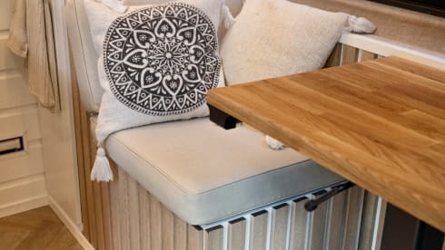 5. Vanlife mit Stil | Voll ausgestattetes Off-Grid-Campingfahrzeug