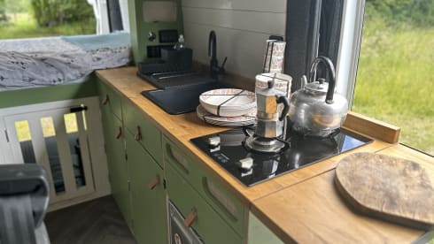 Reggie – Beautiful Family Campervan - Kids Bunks - Adults Double - Off Grid – Heater