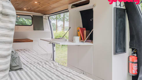 Brum – Volkswagen campervan from 2002 (2p)