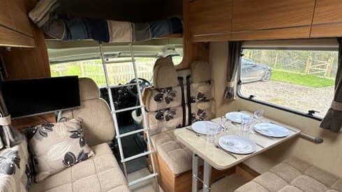 6 berth Swift Escape 696