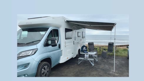 Eddie – Luxus-Wohnmobilvermietung, alles inklusive - 6 Schlafplätze, 6 Sicherheitsgurte!