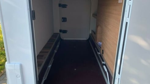 Excellent Campers  – LMC Camper semi-integrato Zeeland Fiandre