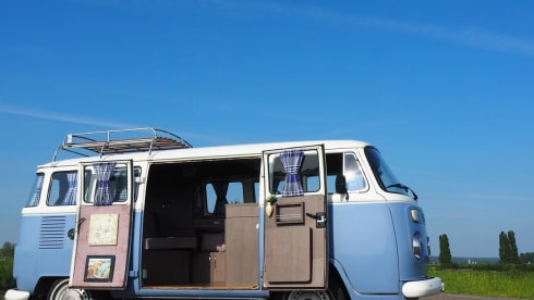 Eddie – 2p Volkswagen campervan from 1984