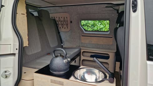 Pretty in Charge – 4p Volkswagen campervan from 2025