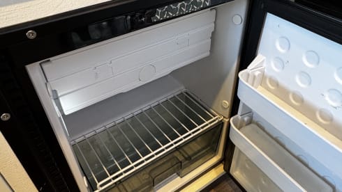 Off-grid & honden toegestaan – (Dog) Off-grid camper with Starlink & comfort – travel & remote work