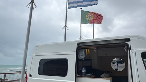 The van  – Gezellig en sfeervolle ombouw bus 