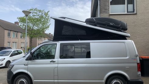 5p Volkswagen bus uit 2023