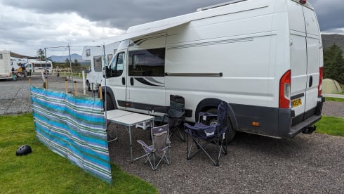 Vannie Annie – 5 berth family friendly campervan