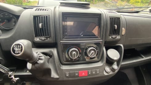 Posseltje – 2+1 pers. Pössl road camper 5.40 m uit 2013