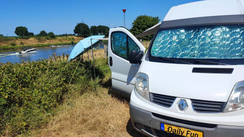 2p Renault bus uit 2008
