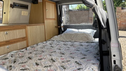 Vanny – Volkswagen Trident 1994 berth Campervan  1994.          