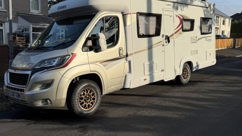 Cuben  – 6 berth Peugeot semi-integrated from 2017