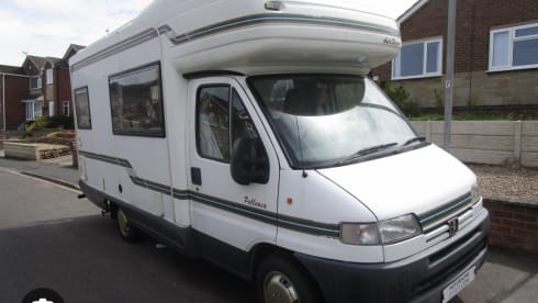 Polly – 5 berth Peugeot alcove from 1999