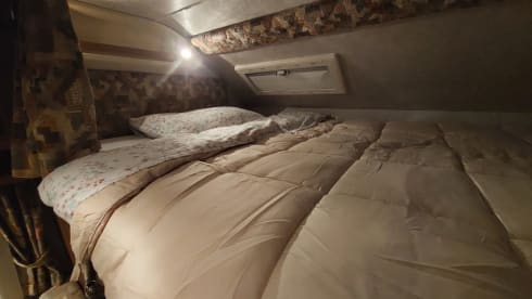 EvEn – Comfortable camper with 7 travel places and 7 sleeping places,