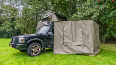 Charles  – Land Rover Disco II met rooftop tent