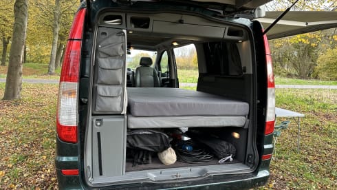 Mercedes-Benz Marco Polo 4 persons