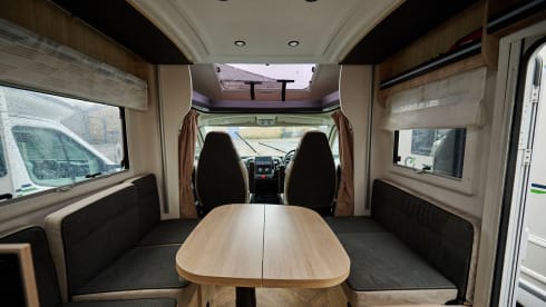 George – 5* 4 berth Chausson 650 Etape Brand new 2024