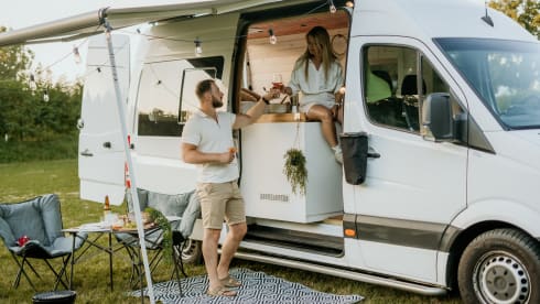 2p Mercedes-Benz bus from 2015