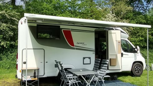 A fully equipped camper for wonderful camping holidays.