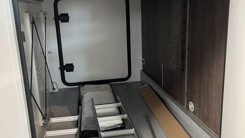 Cocoon 463 – 4p Benimar semi-integrated from 2024