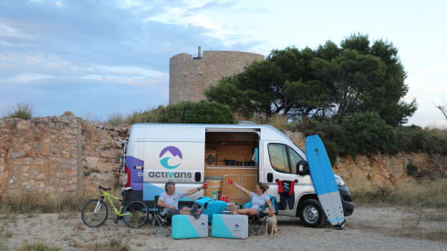 Van for 2 - Surftrip