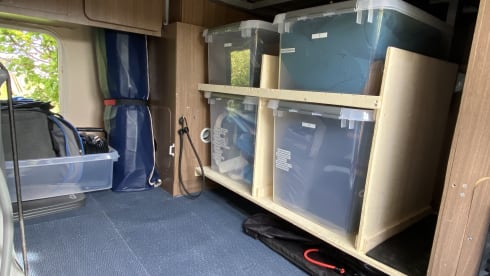 Luxury double queen bed camper Chausson – Fully furnished 