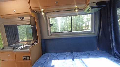 fiat pössl with solar, trailer hitch, 4 belts, wheel carrier