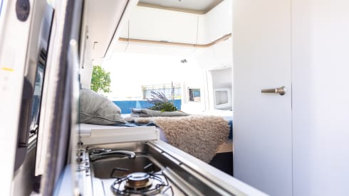 Alf – 4p Volkswagen bus from 2022