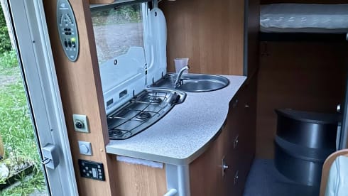 Mooie en comfortabele Weinsberg camper 