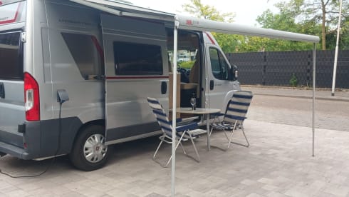 2-person Roller Team bus from 2017
